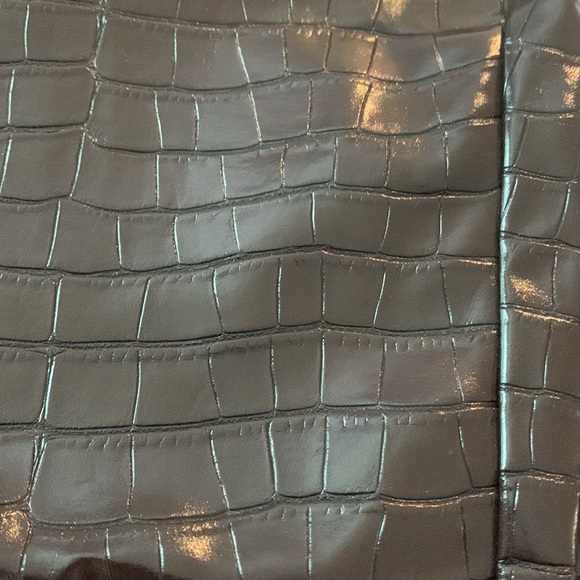 NWT brown wide leg pants! Brand new Sz 6. Not sure material but shiny - Picture 8 of 11